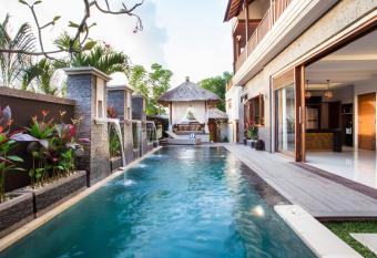Villa DK - Bali allows 18 year olds to book a room