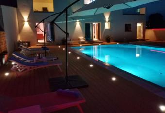 Villa Pasis has Balcony rooms