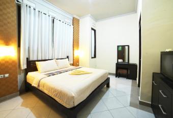 Ganggas Homestay allows 18 year olds to book a room