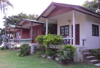 Blue Lotus Resort has Balcony rooms