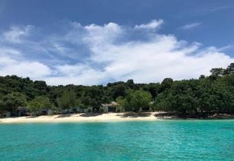 Paradise Resort Phi Phi-SHA Plus has Balcony rooms