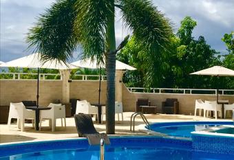 Daymond Blue Tropical Lodge allows 18 year olds to book a room