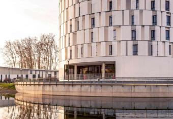 Mercure Toulouse Sud allows 18 year olds to book a room