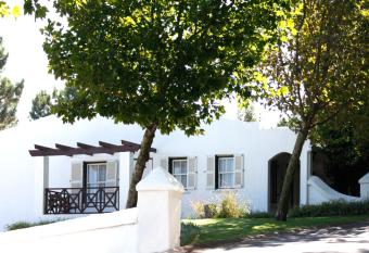 Zevenwacht Cottages has Balcony rooms