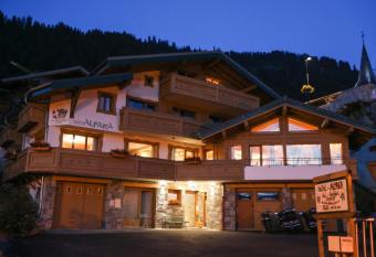 Hotel Alpaka has Balcony rooms