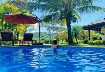 Casas Buenas Brisas allows 18 year olds to book a room