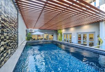 Argus Hotel Darwin allows 18 year olds to book a room