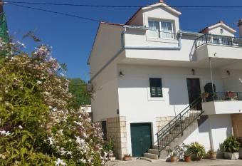 Viktorija Apartments has Balcony rooms