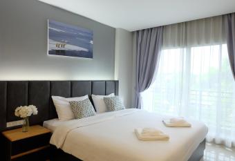 Interpark Hotel & Residence, Eastern Seaboard Rayong has Balcony rooms