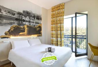 B&B Hotel Savona has Balcony rooms