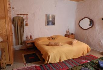 L atelier B&B allows 18 year olds to book a room