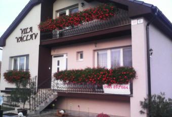 Vila V  clav has Balcony rooms