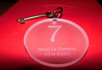 Albergo Ristorante La Torretta has Balcony rooms