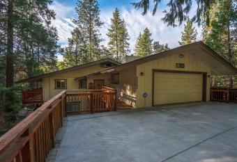 Sierra Springs has Balcony rooms