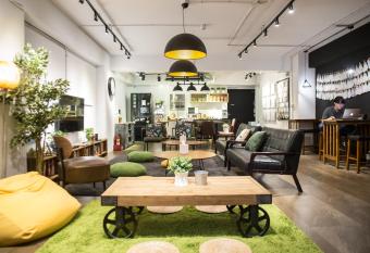 We Come Hostel has Balcony rooms