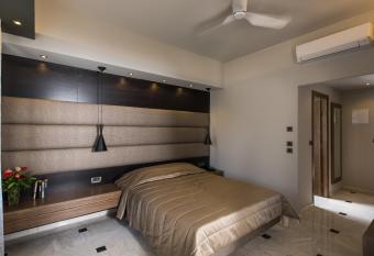 Lito Beach Hotel has Balcony rooms