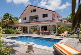 Villa Confort has Balcony rooms