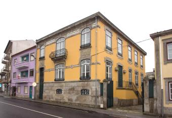 A Vianesa - Guest House has Balcony rooms