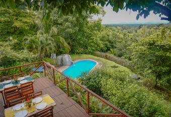 Hotel Cerro Lodge has Balcony rooms
