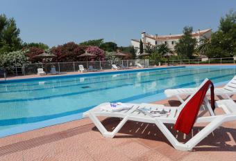 Vacanc  ole - R  sidence Las Motas allows 18 year olds to book a room