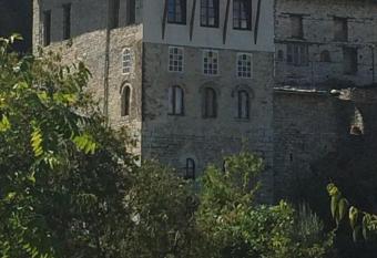 Konaku Guest house has Balcony rooms