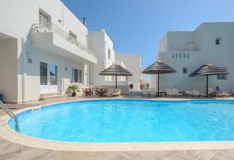 Villa Adriana Hotel has Balcony rooms