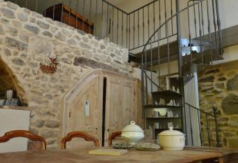 La Maison De Marthe has Balcony rooms