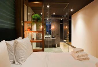 Manzo s Suites has Balcony rooms