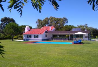 Monte Girassol - The Lisbon Country House allows 18 year olds to book a room