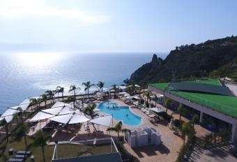 Blue Bay Resort has Balcony rooms