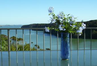 Pipiroa Bay Homestay has Balcony rooms