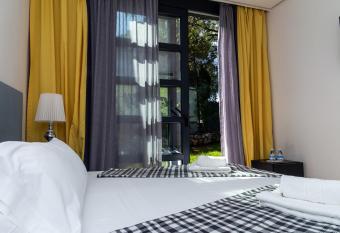 Royal Tennis Club has Balcony rooms