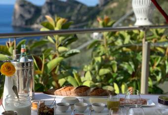 Quattro Passi Relais has Balcony rooms