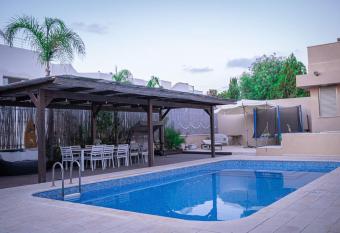 Apartment Caesarea 38 allows 18 year olds to book a room