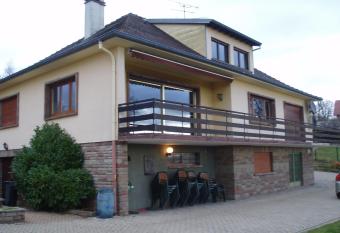 Villa Du Lion D or has Balcony rooms