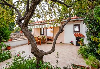 Apartments & Rooms Chiara has Balcony rooms