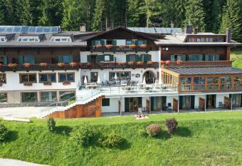 Alpenhotel Ratsberg 1650m has Balcony rooms