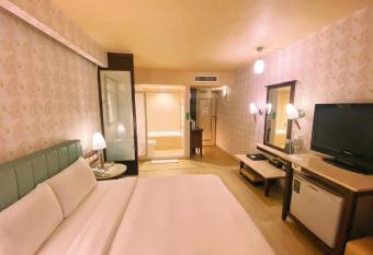              allows 18 year olds to book a room