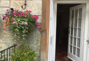 Tanglin House Hotel allows 18 year olds to book a room