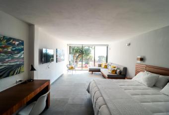 Villa Internacional Hotel & Club has Balcony rooms