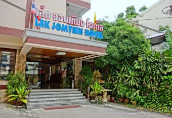 Lek Jomtien Hotel has Balcony rooms