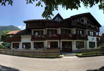 Albergo Garni Martina has Balcony rooms