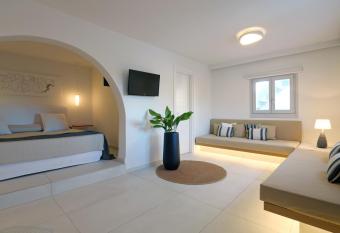 Andronikos Hotel allows 18 year olds to book a room