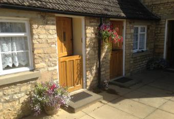 The Tally Ho Inn allows 18 year olds to book a room