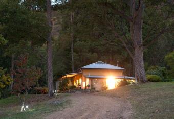 Lyrebird Studio in the Watagans has Balcony rooms