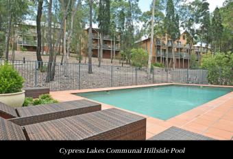 Villa 3br Bella Vista located within Cypress Lakes Resort has rooms with a private hot tub