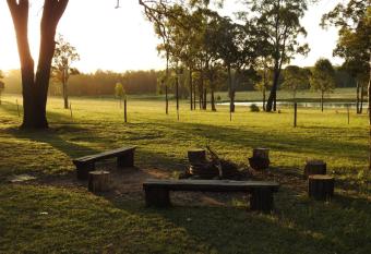 Wallaby Cottage - cute Accom in bushland setting has Balcony rooms