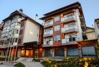 Hotel Cercano has Balcony rooms