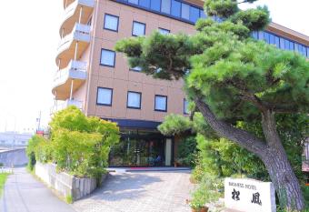 Matsukaze allows 18 year olds to book a room