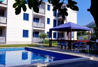 Adorami Apartments has Balcony rooms